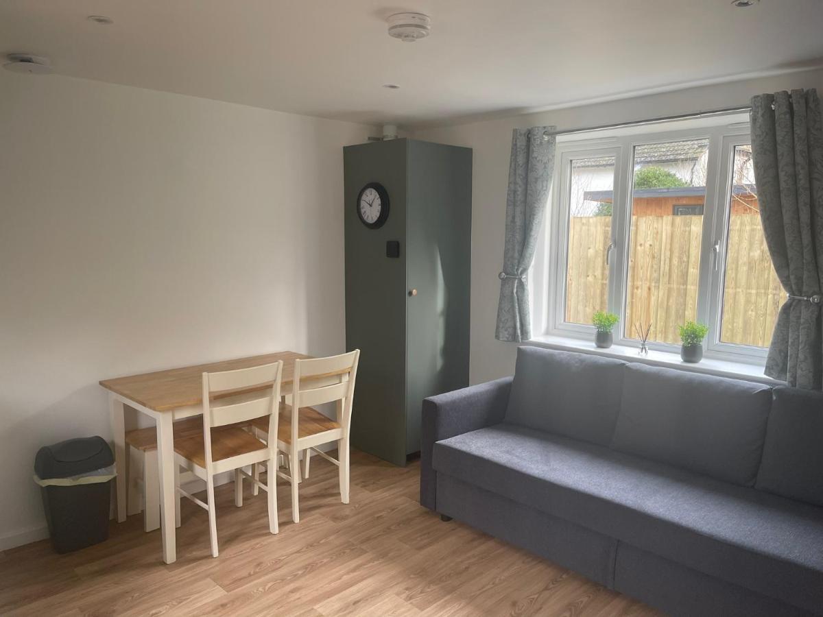 Salisbury Guest Annex Apartment ภายนอก รูปภาพ