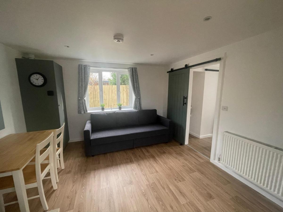 Salisbury Guest Annex Apartment ภายนอก รูปภาพ