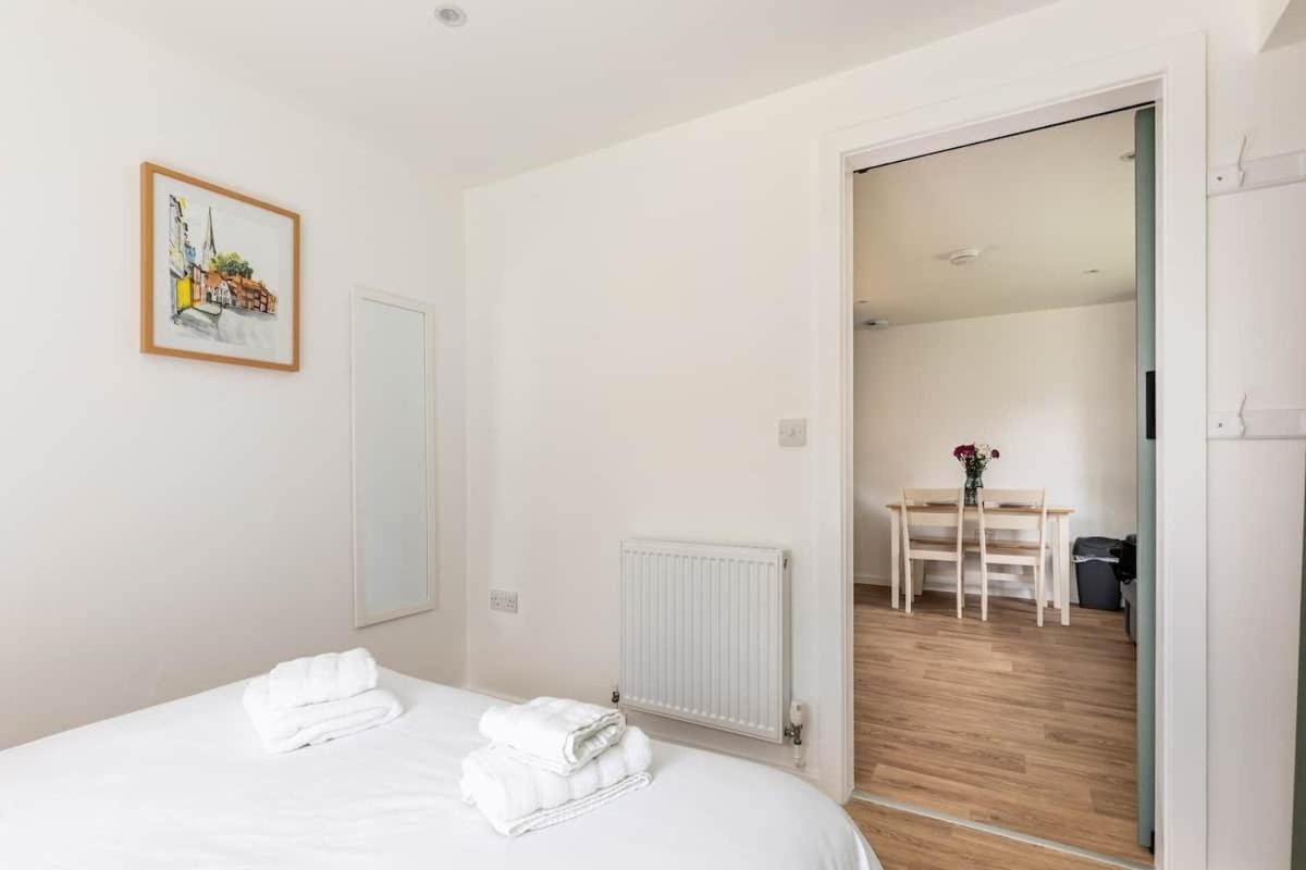 Salisbury Guest Annex Apartment ภายนอก รูปภาพ