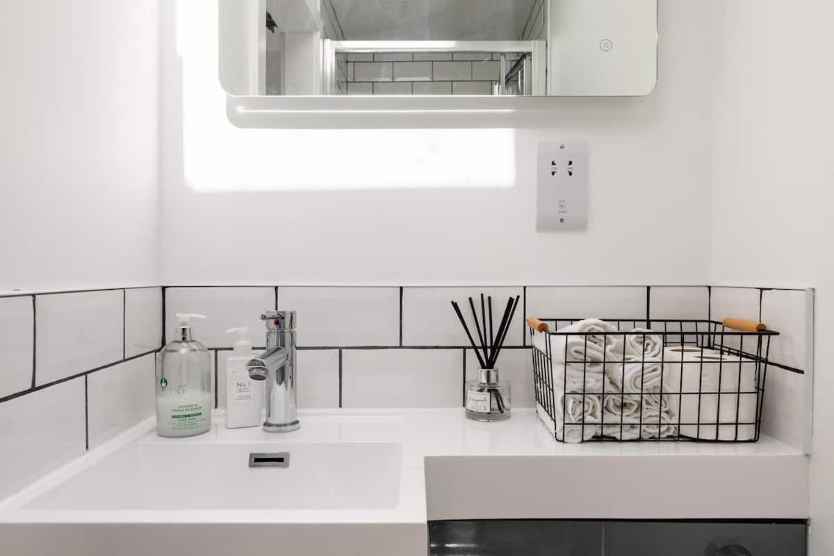 Salisbury Guest Annex Apartment ภายนอก รูปภาพ